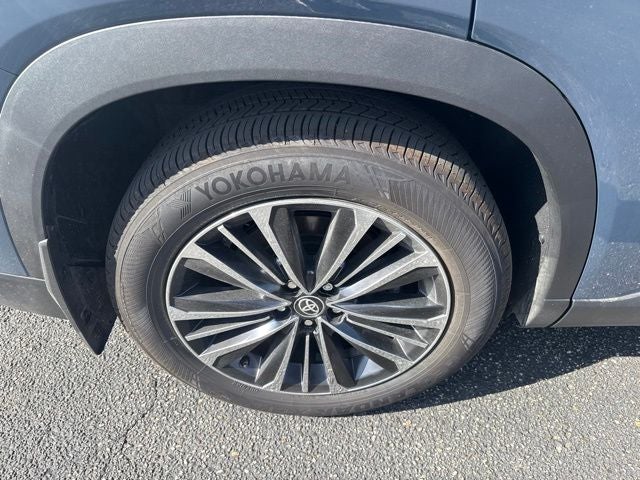 2026 Toyota Grand Highlander Hybrid Base