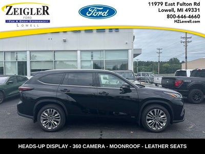 2026 Toyota Highlander Hybrid Platinum