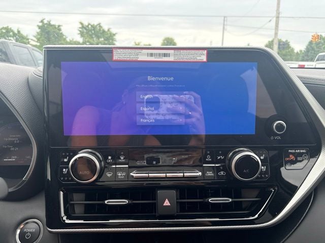 2026 Toyota Highlander Hybrid Platinum