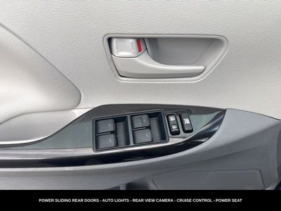 2011 Toyota Sienna Base LOCAL TRADE