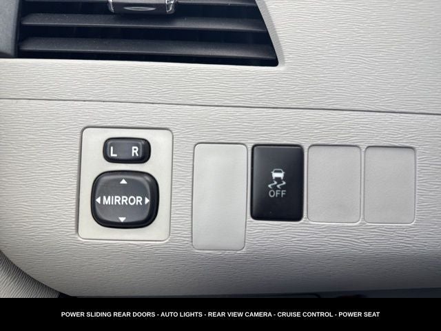 2011 Toyota Sienna Base LOCAL TRADE