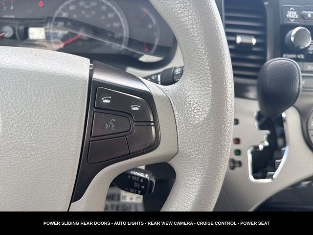 2011 Toyota Sienna Base LOCAL TRADE