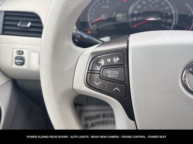 2011 Toyota Sienna Base LOCAL TRADE