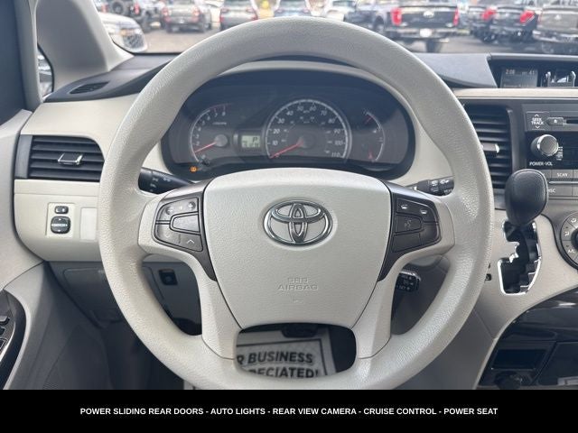 2011 Toyota Sienna Base LOCAL TRADE