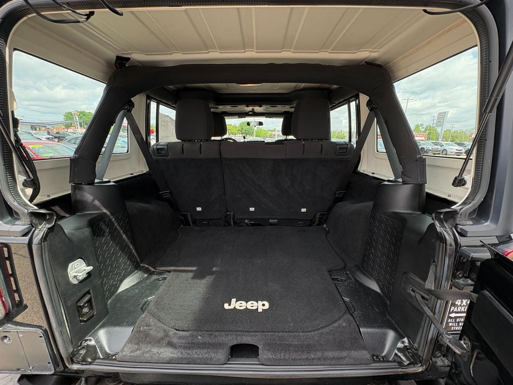 2014 Jeep Wrangler Unlimited Sport Black 3-Piece Hard Top