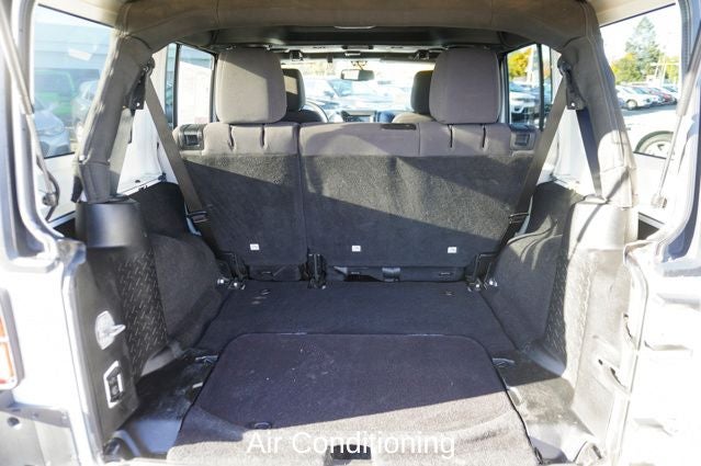 2013 Jeep Wrangler Unlimited Sport Uconnect Voice Command w/Bluetooth