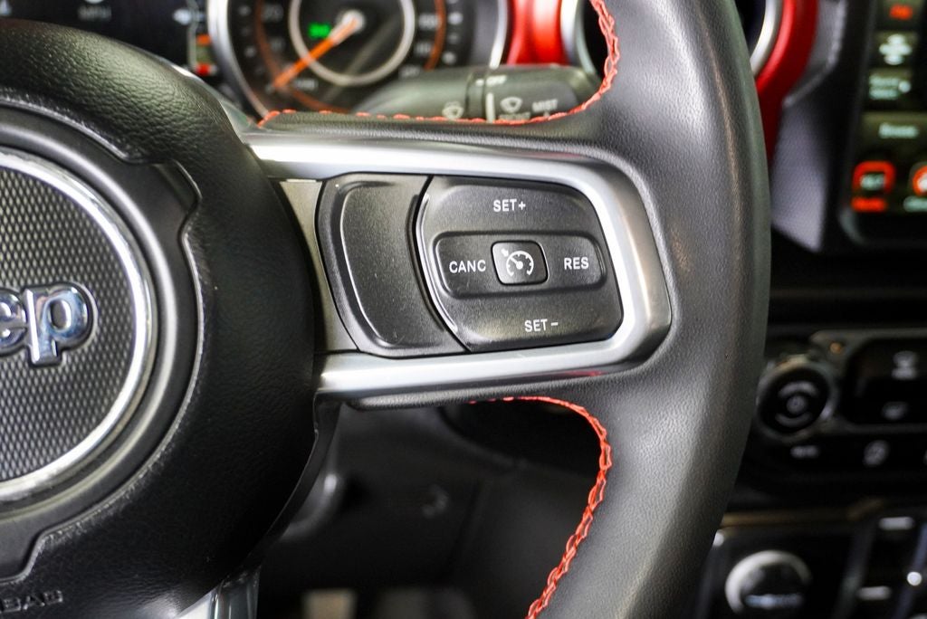 2023 Jeep Wrangler Rubicon Navigation System & ParkView Rear Back-Up Camera