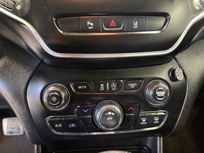 2021 Jeep Cherokee Latitude Lux ParkView Rear Back-Up Camera