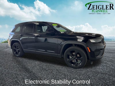 2023 Jeep Grand Cherokee Altitude Appearance Package