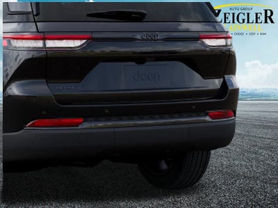 2025 Jeep Grand Cherokee Laredo 4x4