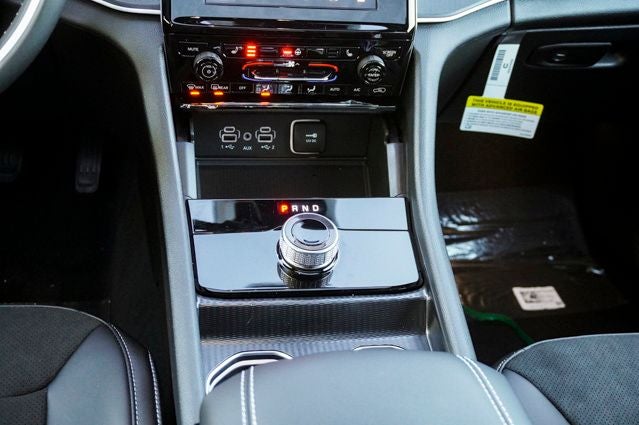 2025 Jeep Grand Cherokee Laredo 4x4