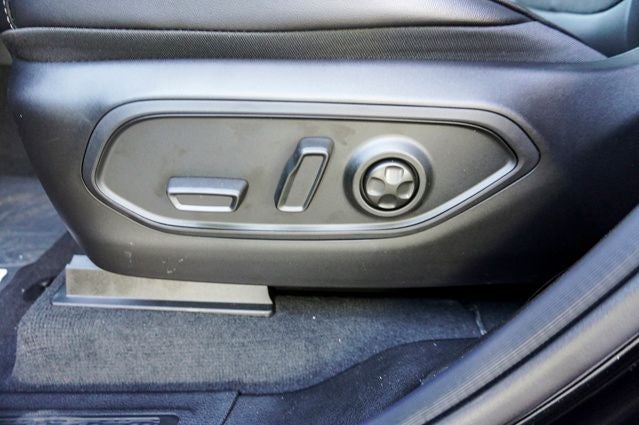 2025 Jeep Grand Cherokee Laredo 4x4