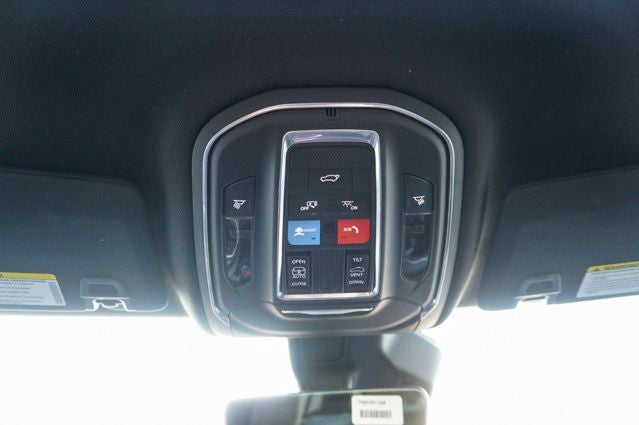 2025 Jeep Grand Cherokee Laredo 4x4