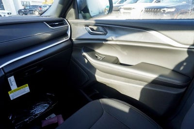 2025 Jeep Grand Cherokee Laredo X 4X4