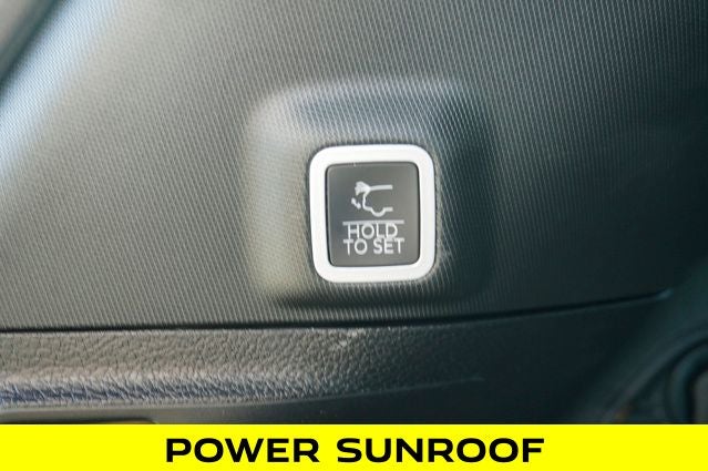 2025 Jeep Grand Cherokee Laredo X 4X4