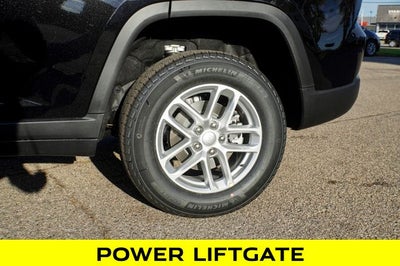 2025 Jeep Grand Cherokee Laredo X 4X4