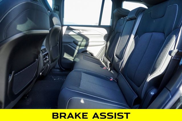 2025 Jeep Grand Cherokee Laredo X 4X4