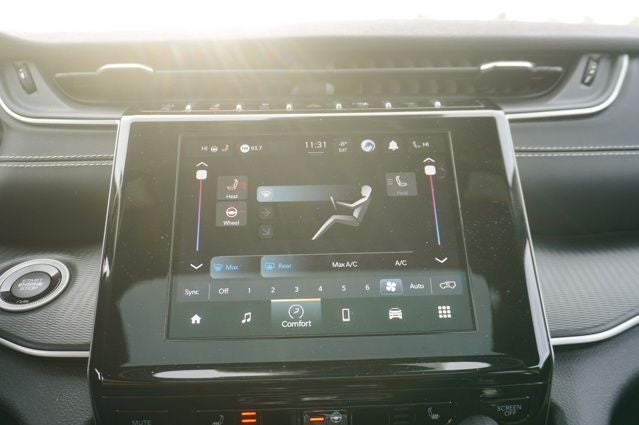 2023 Jeep Grand Cherokee Altitude X Power Sunroof & ParkView Rear Back-Up Camera