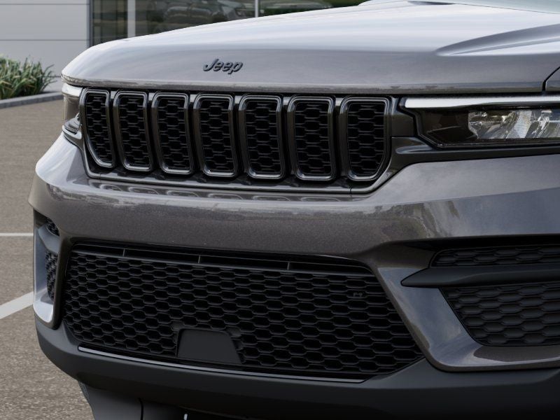 2025 Jeep Grand Cherokee Laredo 4x4