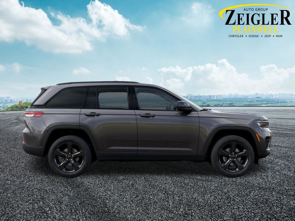 2025 Jeep Grand Cherokee Laredo 4x4