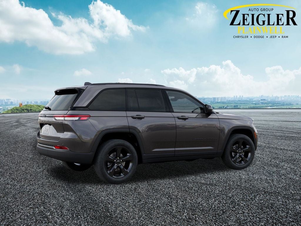 2025 Jeep Grand Cherokee Laredo 4x4
