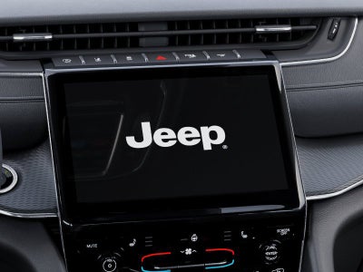 2027 Jeep Grand Cherokee Laredo X 4X4