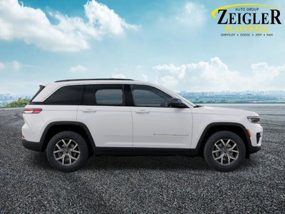 2027 Jeep Grand Cherokee Laredo X 4X4
