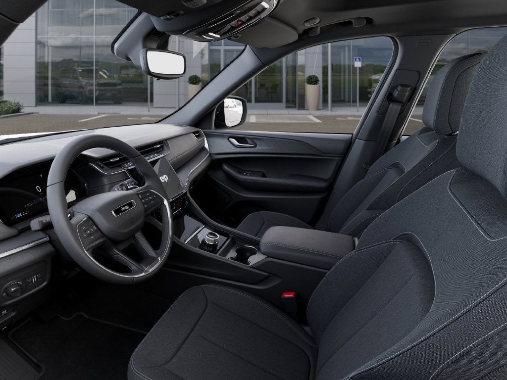 2027 Jeep Grand Cherokee Laredo X 4X4