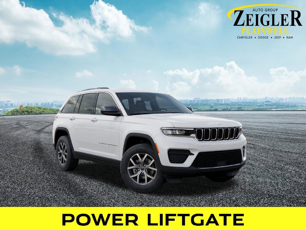 2027 Jeep Grand Cherokee Laredo X 4X4