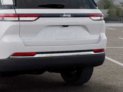 2027 Jeep Grand Cherokee Laredo X 4X4
