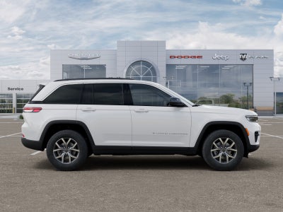 2027 Jeep Grand Cherokee Laredo X 4X4