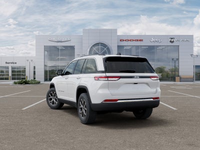 2027 Jeep Grand Cherokee Laredo X 4X4