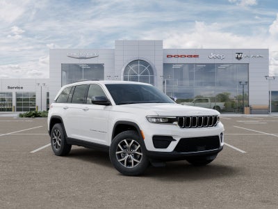 2027 Jeep Grand Cherokee Laredo X 4X4