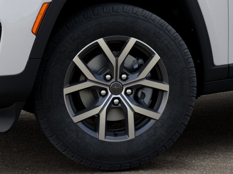 2027 Jeep Grand Cherokee Laredo X 4X4