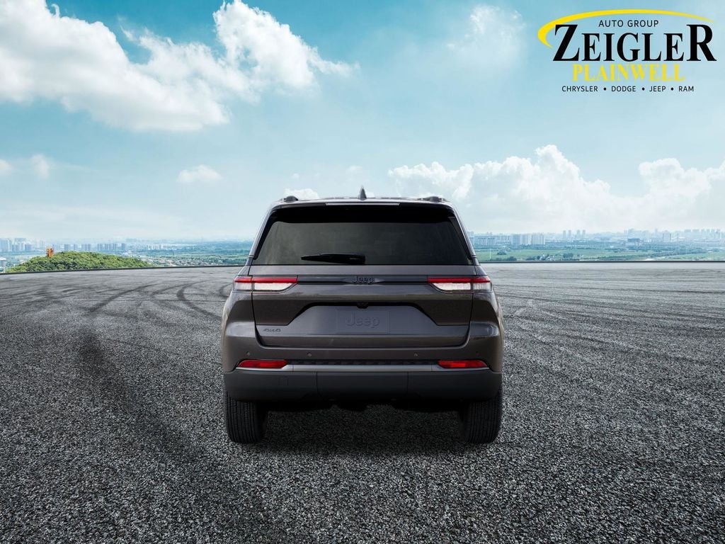 2026 Jeep Grand Cherokee Laredo 4X4