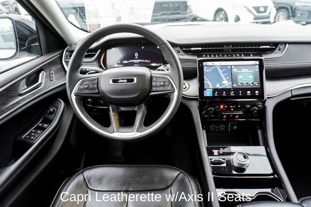 2023 Jeep Grand Cherokee Limited Blackout Package with Navigation