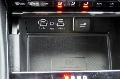 2023 Jeep Grand Cherokee Limited Blackout Package with Navigation