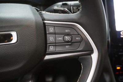 2023 Jeep Grand Cherokee Limited Navigation System & Radio: Uconnect 5 Nav w/10.1"