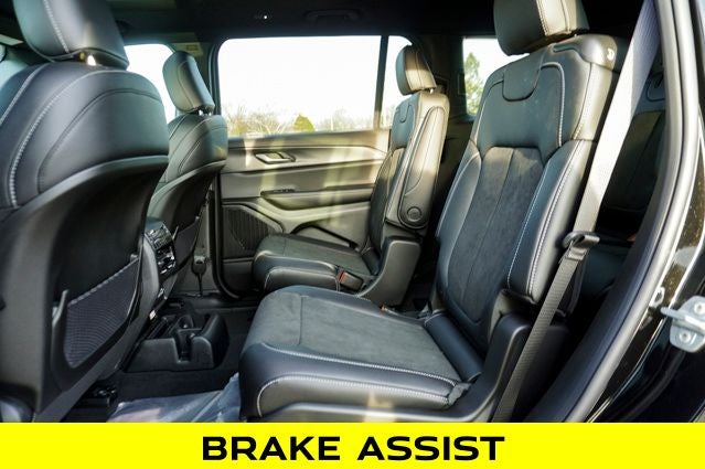 2025 Jeep Grand Cherokee L Altitude X 4x4