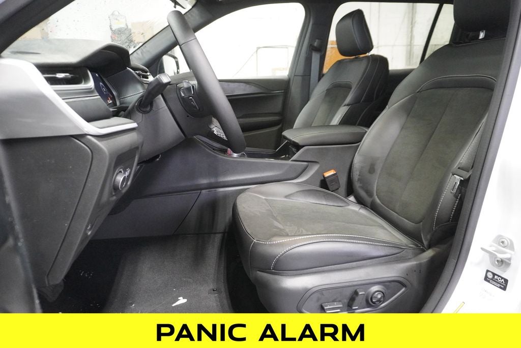 2025 Jeep Grand Cherokee L Altitude X 4x4