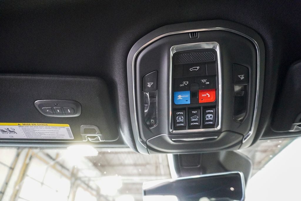 2024 Jeep Grand Cherokee L Limited Navigation System & Dual-Pane Panoramic Sunroof