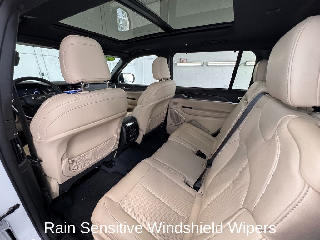 2023 Jeep Grand Cherokee L Limited Panoramic Sunroof