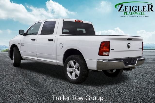 2022 RAM 1500 Classic SLT Apple CarPlay & ParkView Rear Back-Up Camera