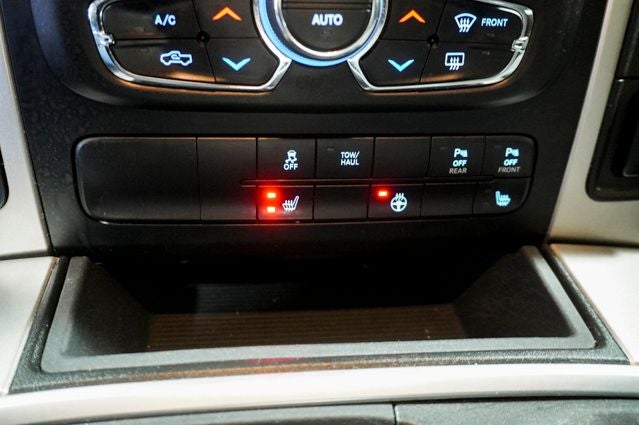 2017 RAM 1500 Big Horn Navigation & ParkView Rear Back-Up Camera