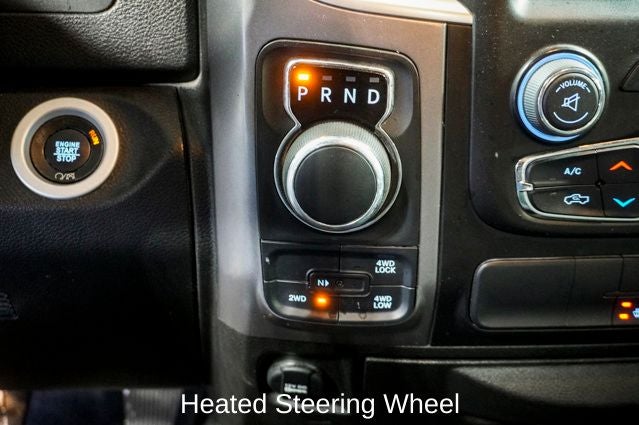 2022 RAM 1500 Classic SLT ParkView Rear Back-Up Camera & Integrated Voice Co