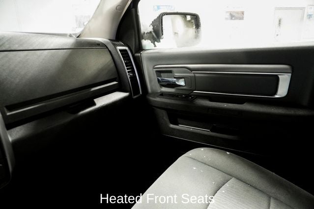 2022 RAM 1500 Classic SLT ParkView Rear Back-Up Camera & Integrated Voice Co