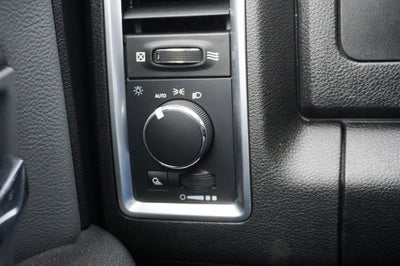 2023 RAM 1500 Classic SLT Apple CarPlay & ParkView Rear Back-Up Camera