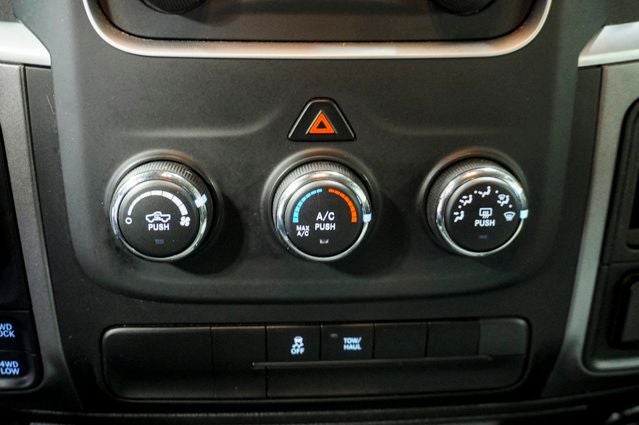 2023 RAM 1500 Classic SLT ParkView Rear Back-Up Camera & Apple CarPlay