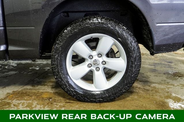 2023 RAM 1500 Classic SLT ParkView Rear Back-Up Camera & Apple CarPlay