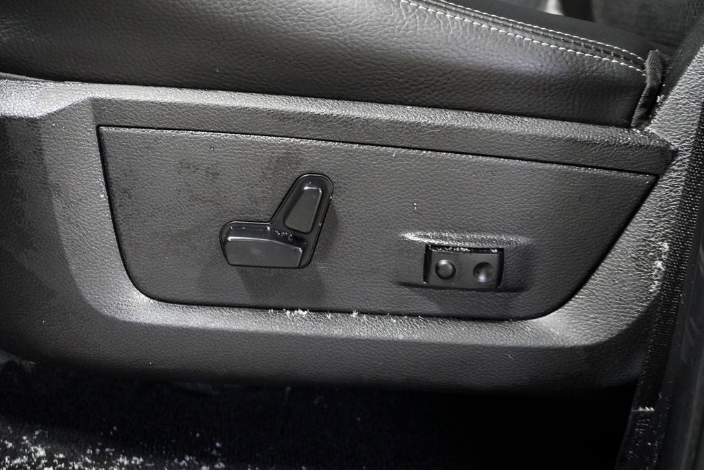 2014 RAM 1500 Sport ParkView Rear Back-Up Camera & Navigation System